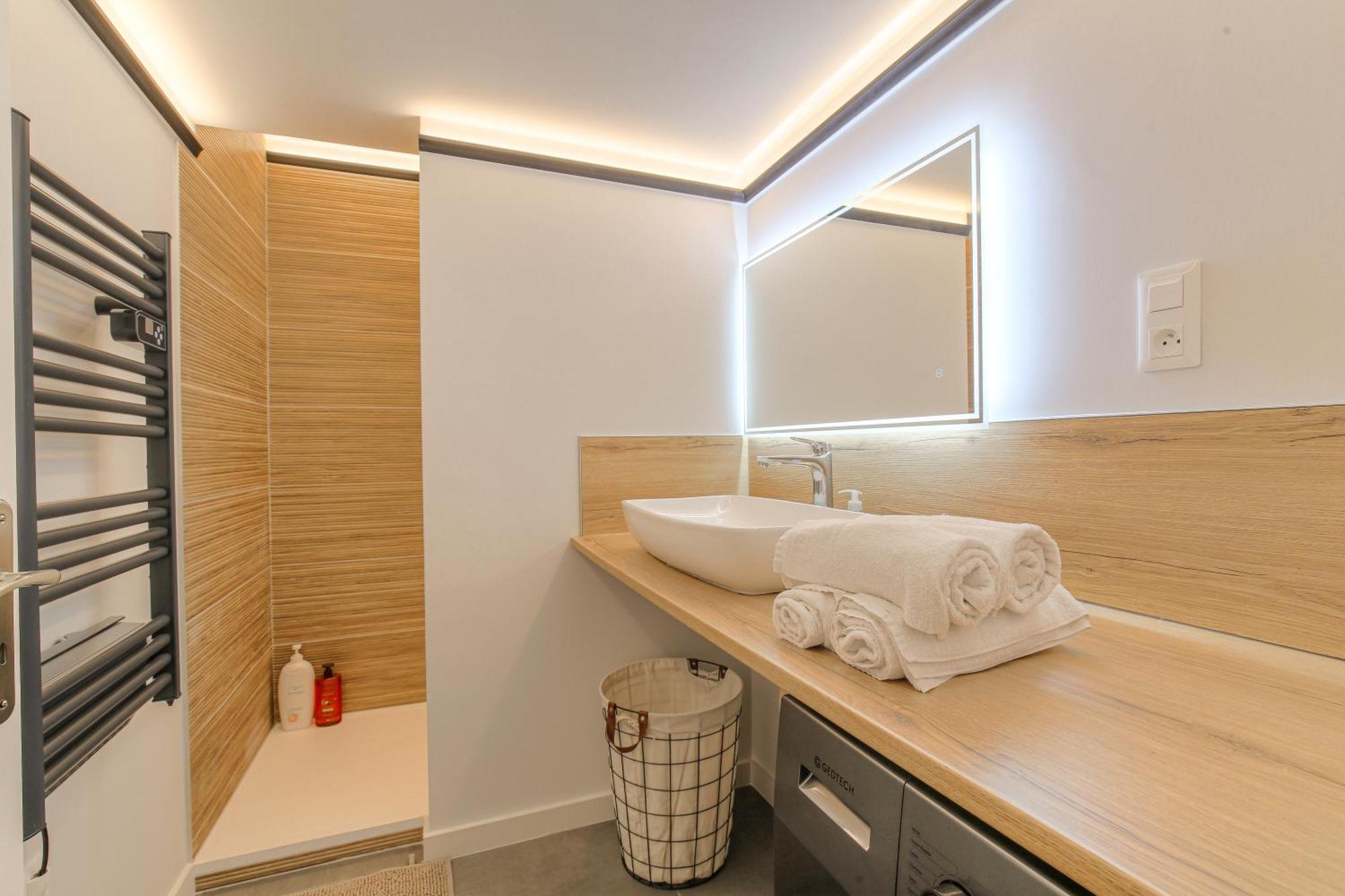 L Original - Travelhome - Free Wifi - 6 Travelers Villefranche-sur-Saone Exterior photo